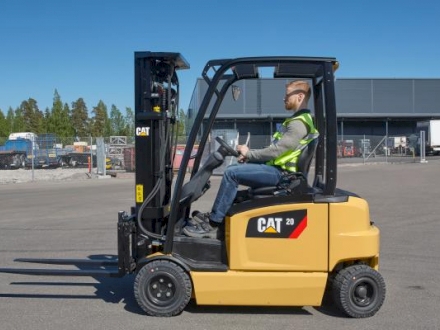 Ismét nagy presztizsű  Red Dot Design díjat nyert el a Cat® Lift Trucks